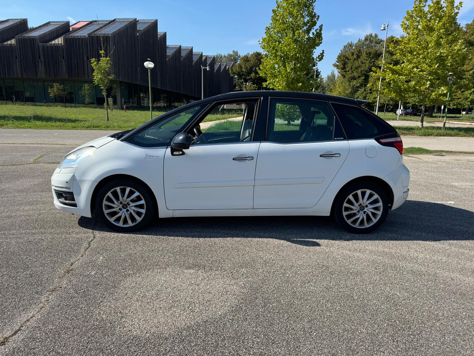 PHOTO-2025-10-07-13-16-20 (1)