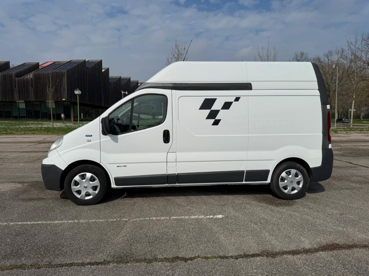RENAULT TRAFIC 1900 ANNO 2011 KM 190000 8800,00